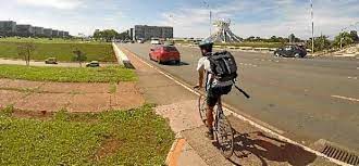 Você está visualizando atualmente AS FALHAS DAS CICLOVIAS DO DF